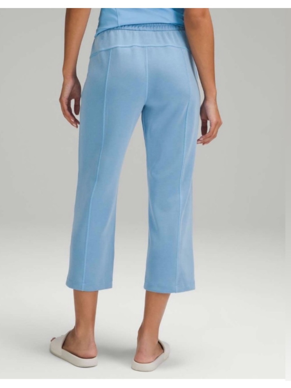 Lululemon Softstreme High-Rise Straight-Leg Cropped Pant in Blue sz 4